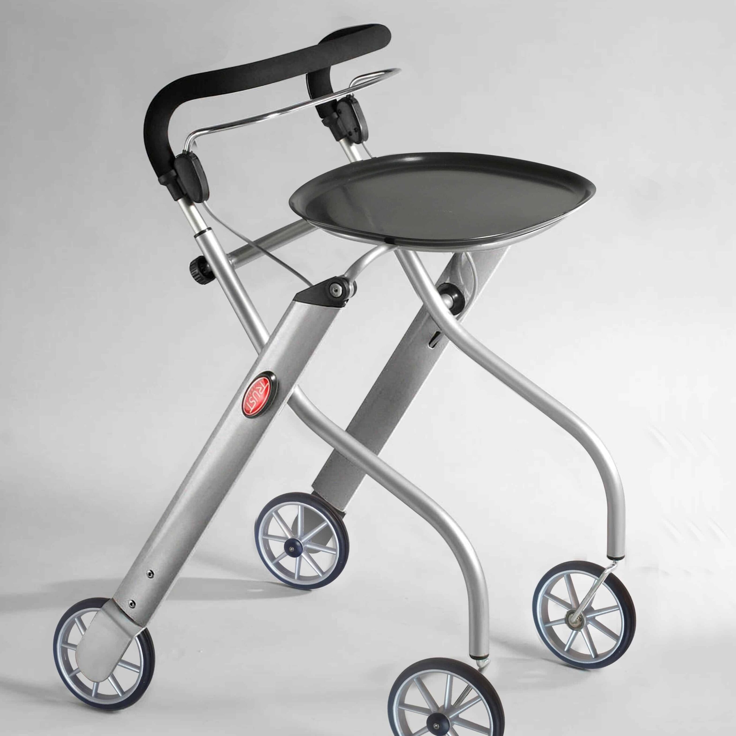 Silverfärgad-rollator-rullator-från-Trustcare.jpg